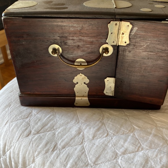 Vintage antique jewelry box from China - - Picture 10 of 13